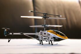 Hélicoptère en modèle réduit 