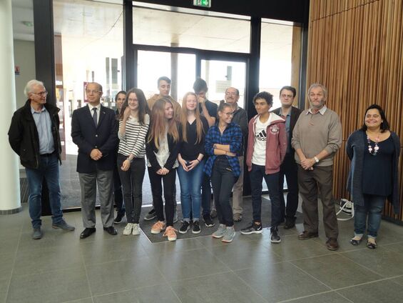 Photo de groupe La phphoto du groupe ayant participé à la préparation et la création du panneau