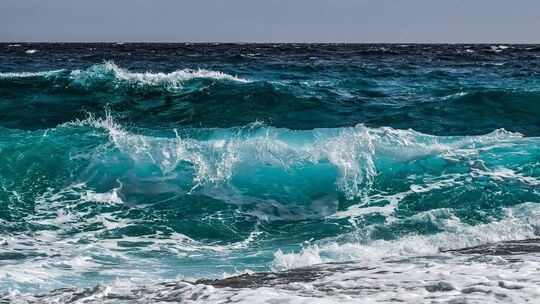Les vagues se succèdent 